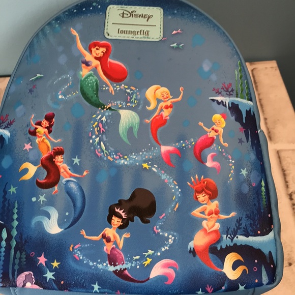 Little Mermaid Loungefly bag NEW - Picture 6 of 8